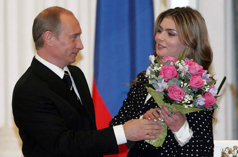 Alina Kabajeva je navodno Putinu rodila četvoro dece: „Nevidljiva princeza“ je slaba na političare