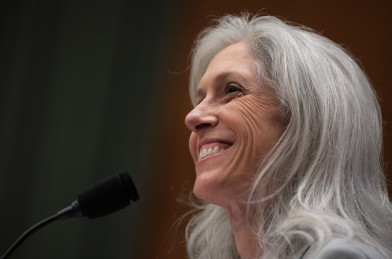 Tramp smjenio direktorku Centra za kontrolu i prevenciju bolesti: Nastao haos FOTO/VIDEO