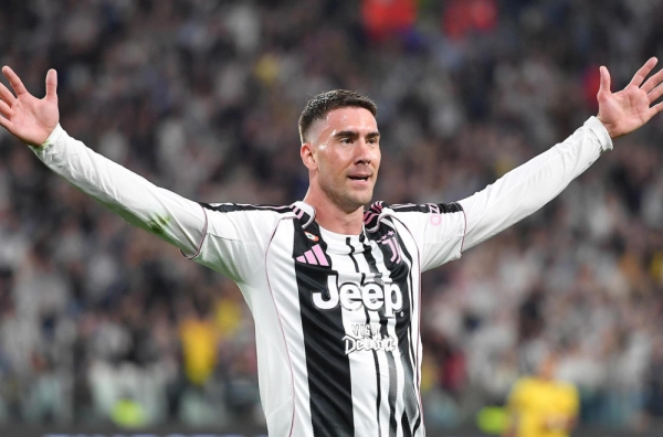 Milan digao ruke od Vlahovića?