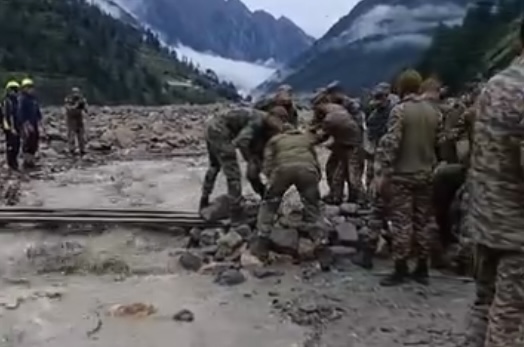 Prolom oblaka izazvao katastrofu; Preko 100 ljudi nestalo, ima mrtvih; Spasioci se bore sa haosom VIDEO