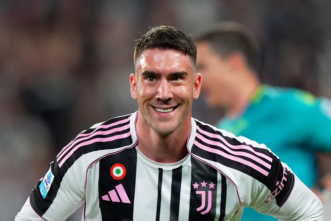 Vlahović se seli u Premijer ligu: Neočekivan transfer srpskog reprezentativca?