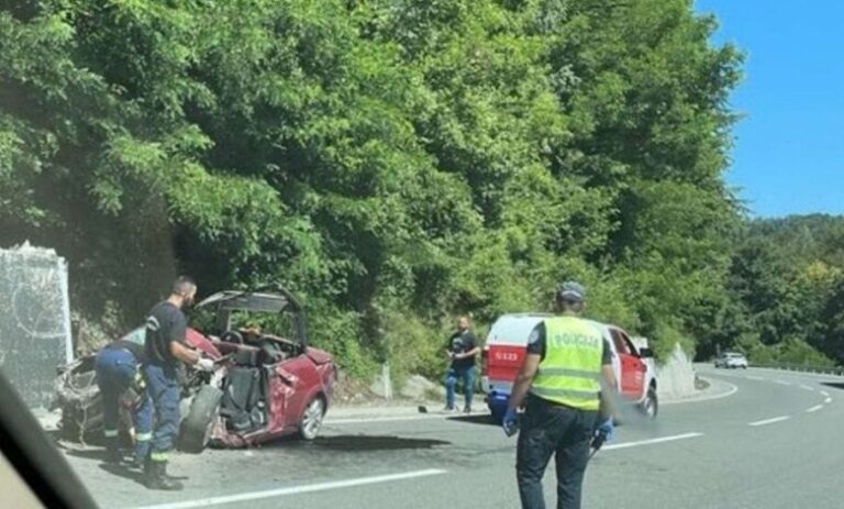 Teška saobraćajna nesreća kod Gradiške sa smrtnim ishodom