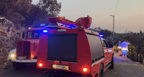 Prva žrtva požara u Crnoj Gori: Vojnik poginuo u prevrtanju cisterne tokom gašenja vatre