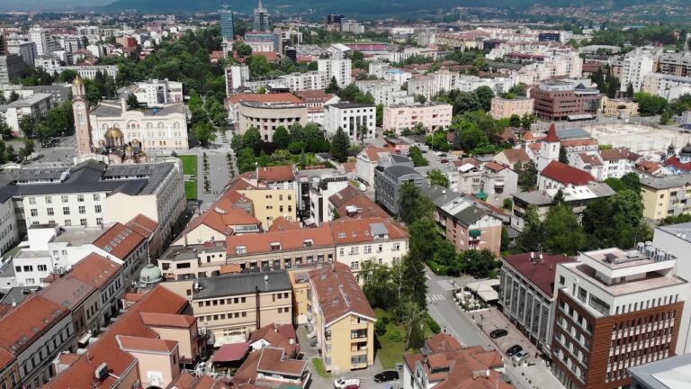 Pronađeno tijelo preminule žene: Zgradom se širio neprijatan miris