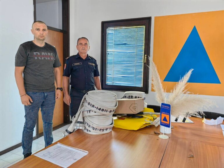 Nova oprema vatrogasnim jedinicama iz Lopara, Ugljevika i Bijeljine