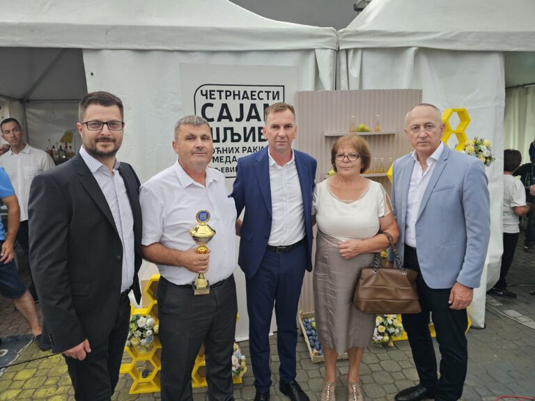 Uručene nagrade pobjednicima sajma u Ugljeviku: Najbolja šljivovica iz Aranđelovca