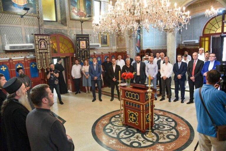 Zavičajno udruženje Tuzlaka: Hramovna slava i doček ikone Svetog Sveštenomučenika Jovana Tuzlanskog