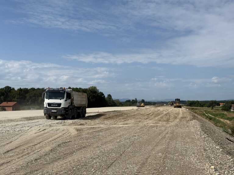 Radovi na izgradnji dionice auto-puta od Rače do Bijeljine teku planiranom dinamikom FOTO