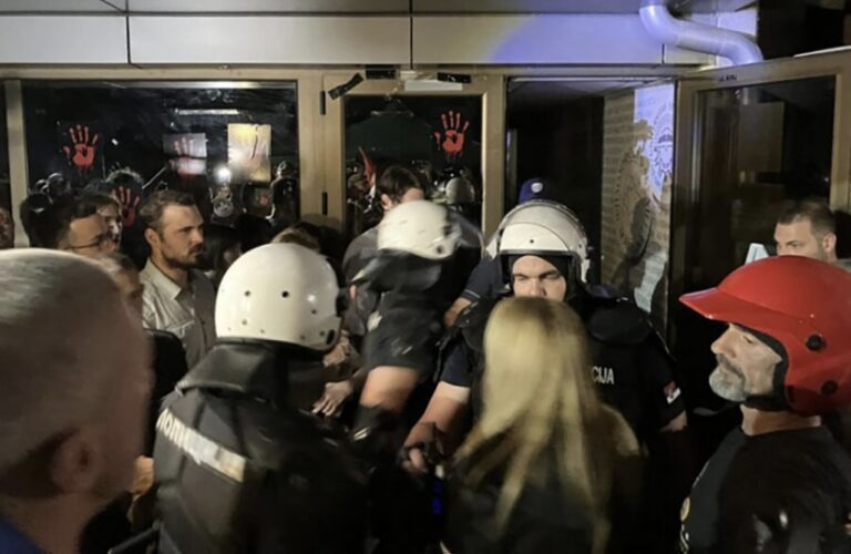 Drama ispred Filozofskog fakulteta u Novom Sadu: Studenti objavili fotografije povrijeđenih kolega