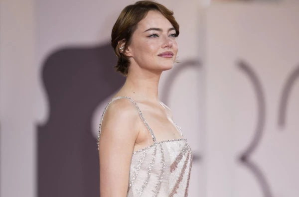 Luj Viton je znao kome će da skroji haljinu po mjeri FOTO