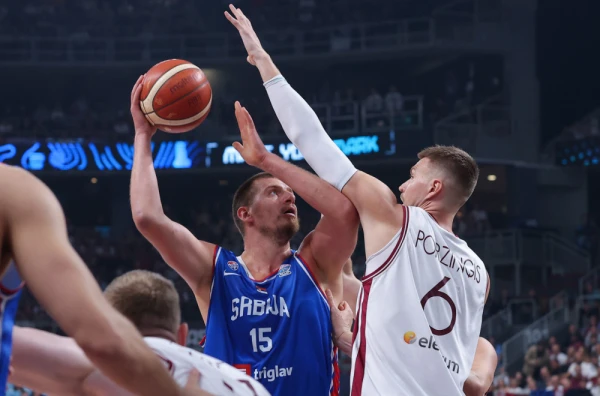 Letonija žilava ali Jokić ima magiju u rukama; Treća pobjeda Srbije