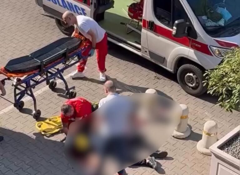 Horor: Muškarac skočio sa terase tržnog centra