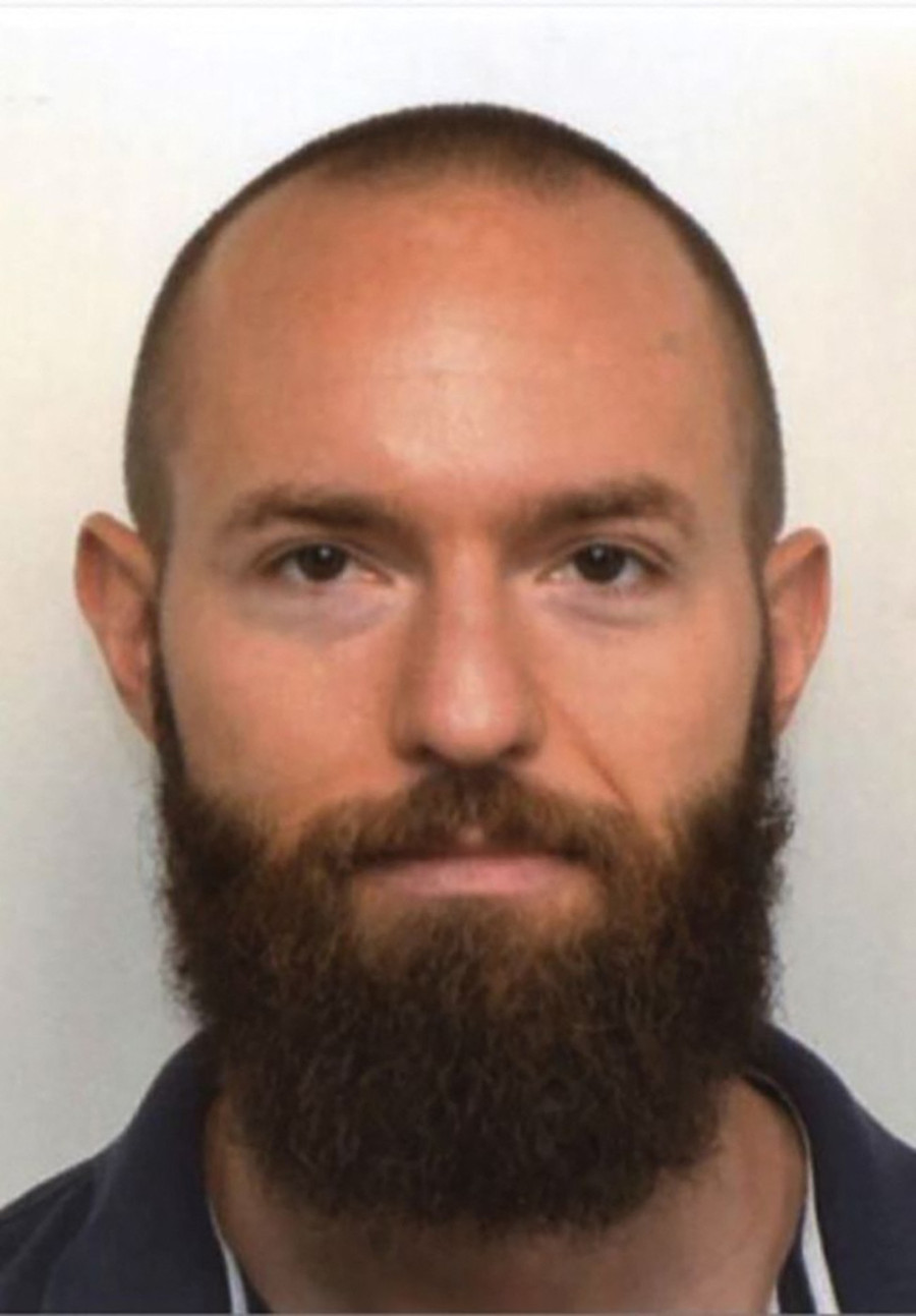 Usnimljen jedan od najtraženijih ljudi na svetu: Ruski špijun presadio kosu, lagano šetao Moskvom FOTO