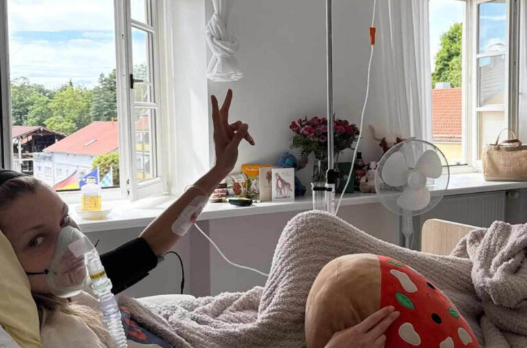 Hospitalizovana Bela Hadid: „Bori se u tišini“ FOTO