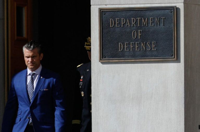 Hegset odlučio; Potez bez presedana