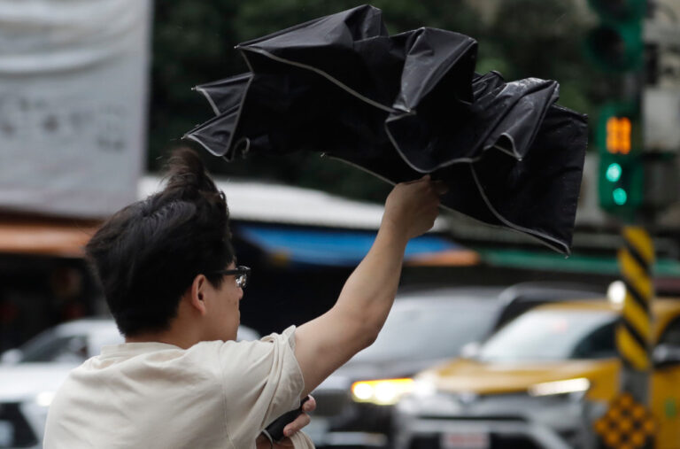 Kina upozorile: Stiže katastrofa; „Molimo vas, ostanite u kućama“