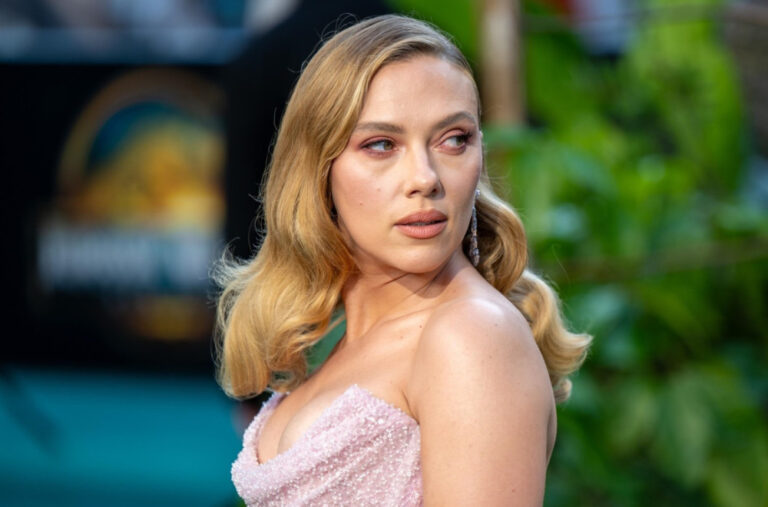 Skarlet Johanson debitovala kao rediteljka: „Režija me je uplašila, ali ova priča me je osvojila“ VIDEO