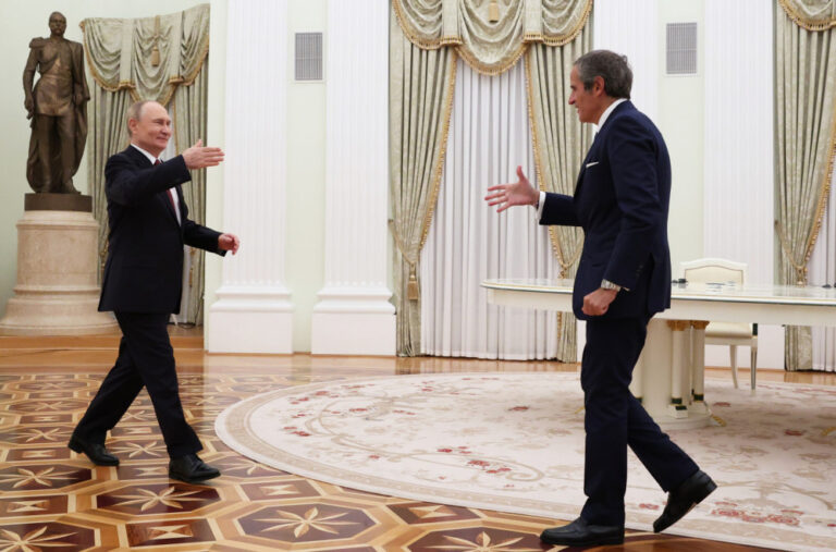 Putin i Grosi; Saradnja uspostavljena