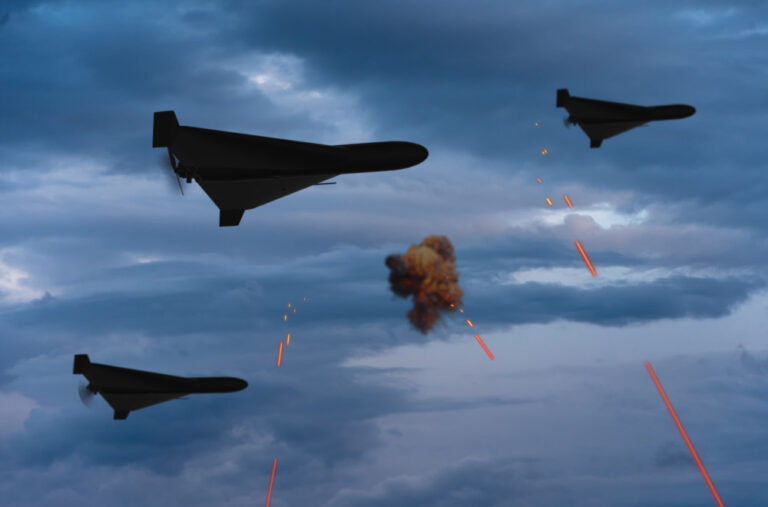 Dronovi iznad velike vojne baze; Uperili prstom u Rusiju: Prijetite nuklearnoj sili VIDEO