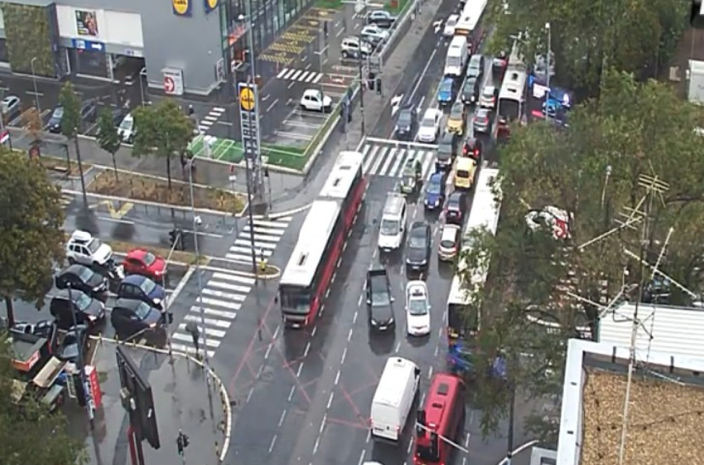 Kolaps u Beogradu: Kolone vozila, sve stoji; Evo gde je najgore FOTO