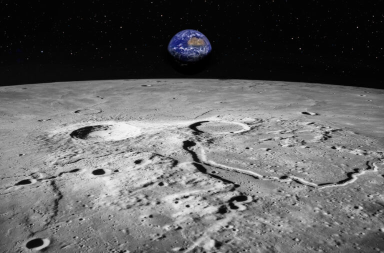 Teorije zavere ponovo „zapalile“ mreže: „Prošlo je više od 50 godina i još ne možete na Mesec?“ ANKETA