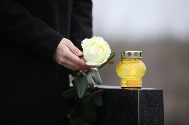 Poslednji ispraćaj Senke Veletanlić: Sestra Bisera i sin Vasil Hadžimanov utučeni