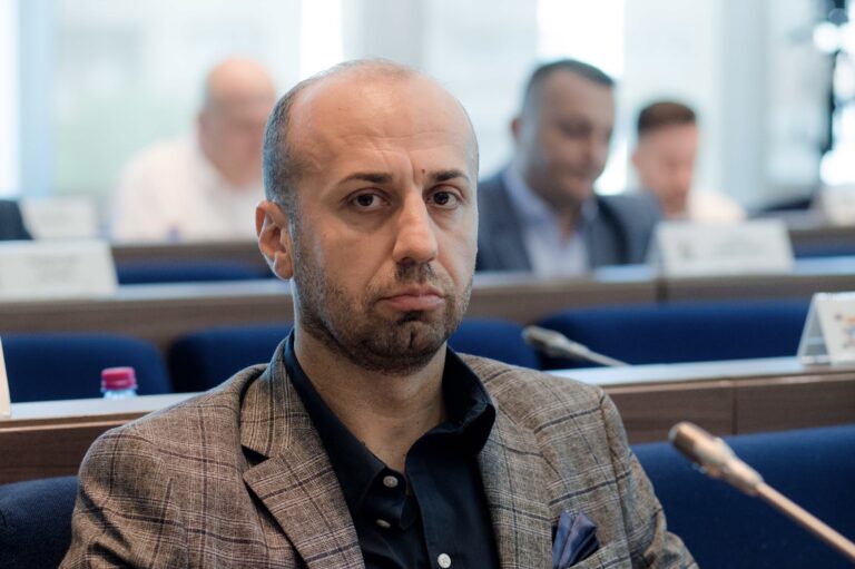 „Ulica kišobrana“ odlazi u istoriju: Bijeljina traži novo idejno rješenje za šetačku zonu