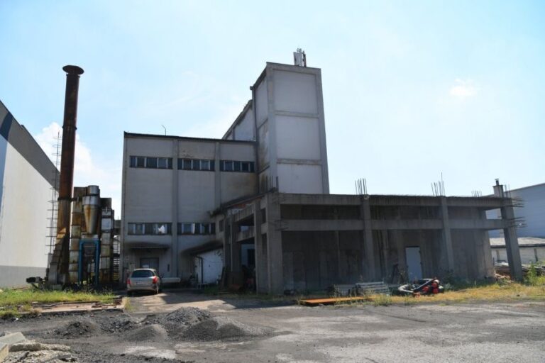 Građani Bijeljine plaćaju ceh: Toplani odobren kredit od 2,6 miliona KM jer prihodi ne pokrivaju dugove