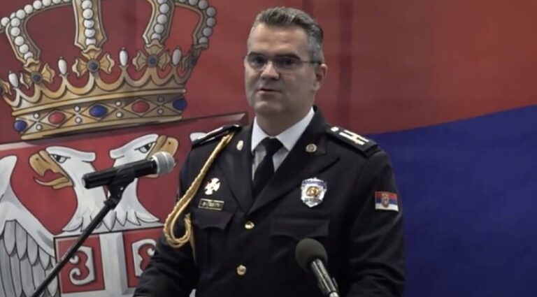 Komandant SAJ-a razriješen dužnosti na zahtjev Vučića