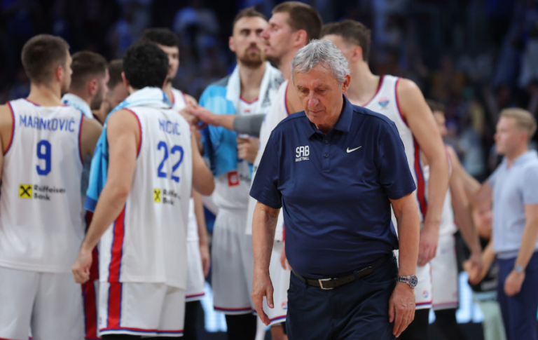 Oglasio se Pešić posle debakla: „Zbog čega da dajem ostavku“