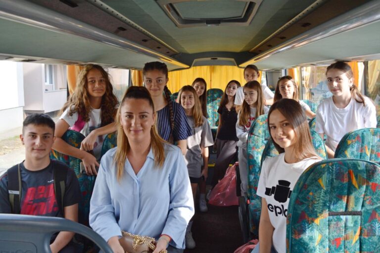 Učenici iz Lopara otputovali na Eko-obrazovni kamp „Mačva 2025“