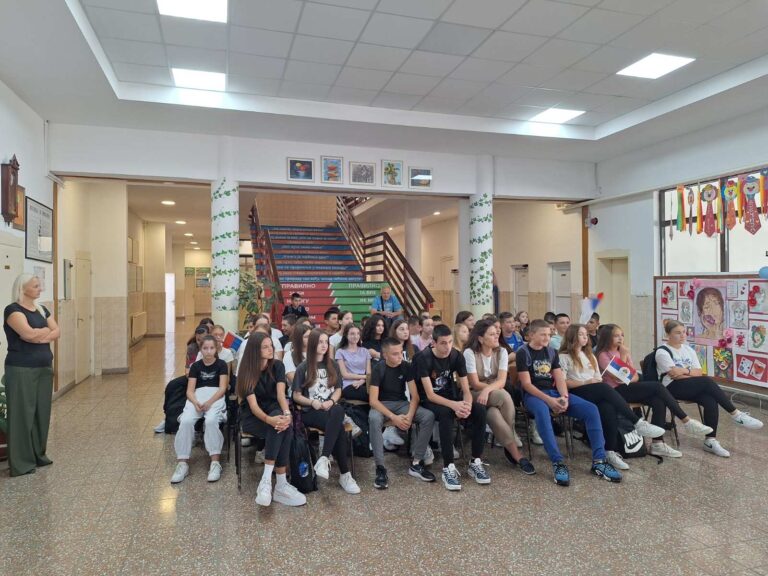 U OŠ „Petar Petrović Njegoš“ iz Velike Obarske obilježen Dan srpskog jedinstva, slobode i nacionalne zastave