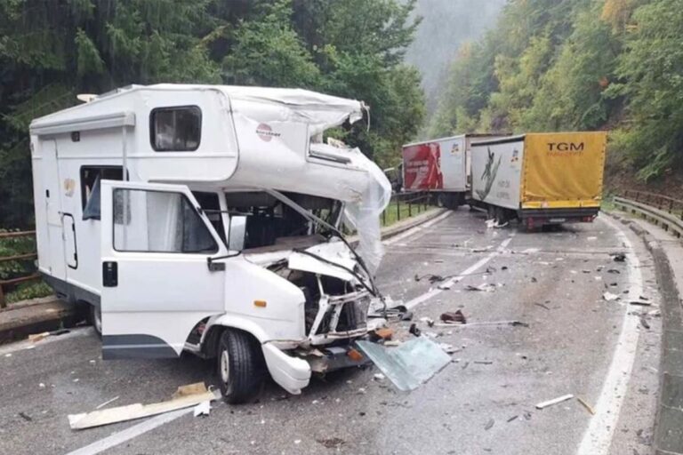 Težak udes kod Travnika: Povrijeđena trudnica