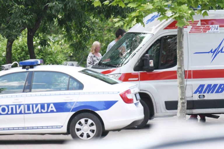 Teška saobraćajna nesreća na auto-putu Novi Sad-Beograd, jedno djete poginulo, sedmoro povrijeđeno