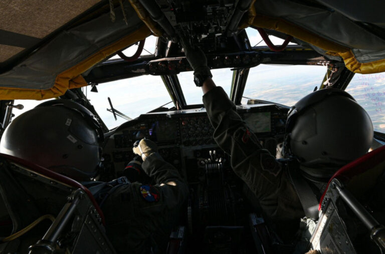 Rastu tenzije u Karipskom moru; Američki B-52 kruže nad Venecuelom