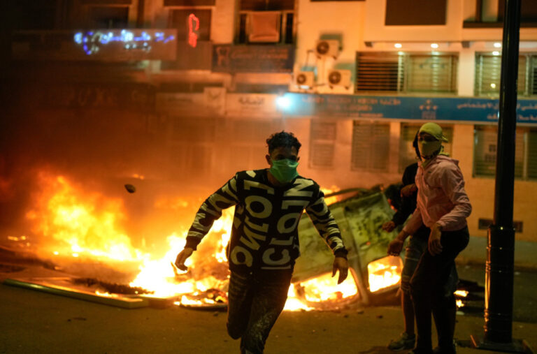 Maroko: Peto veče protesta, sukobi mladih i policije; Povrijeđeno više od 280 ljudi VIDEO
