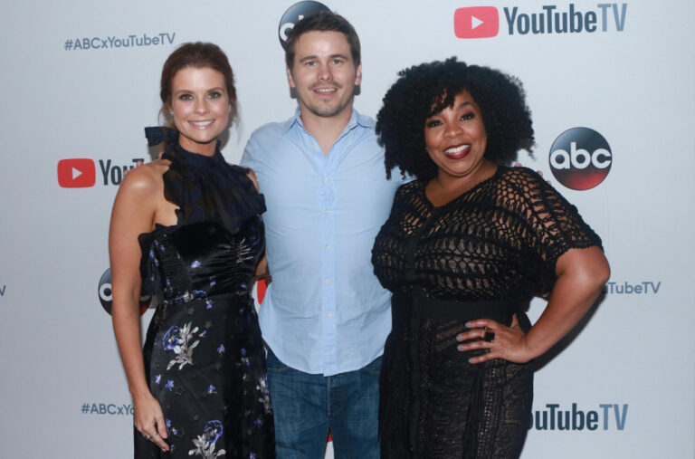 Umrla zvijezda serije „Dva i po muškarca“ i „Štreberi“: Tužne vesti saopštio njen suprug