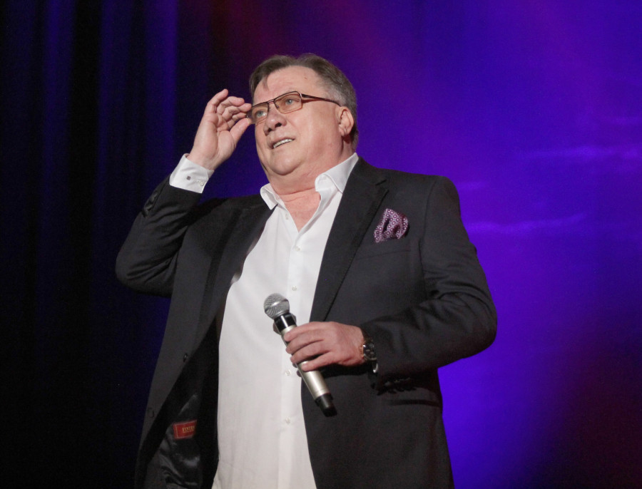 Srcem za Halida: Danas u Beogradu, širom BiH i u svetu građani pevaju u čast legende