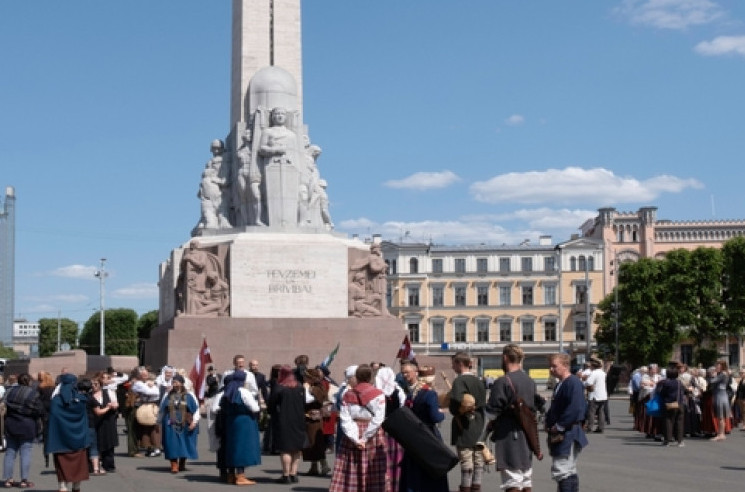Letonija deportuje Ruse?: Rok ističe…
