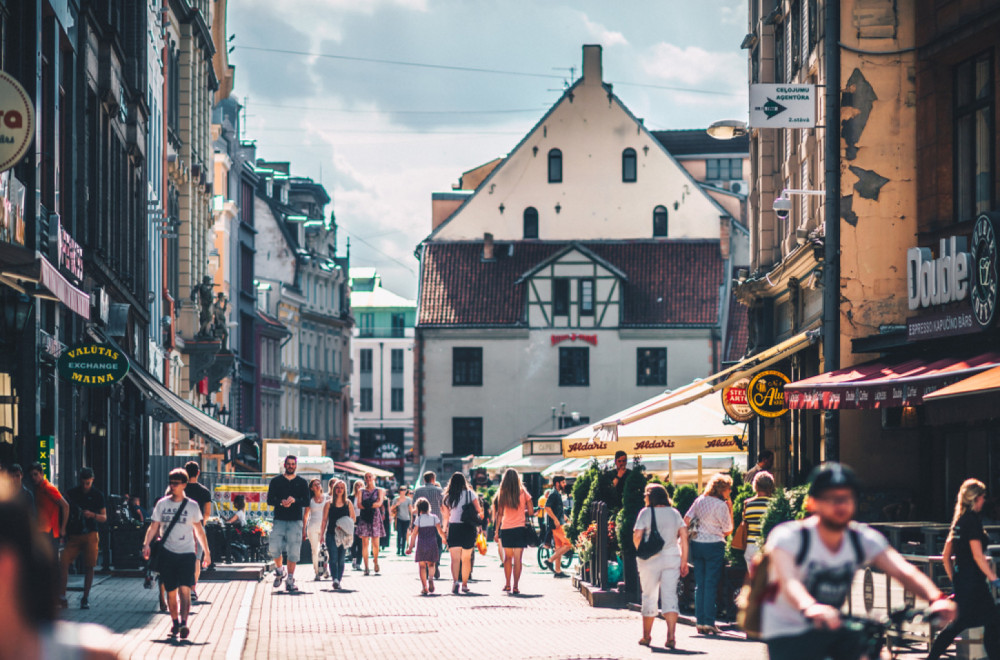 Naređenje: Hitno napustite zemlju! Rok ističe...