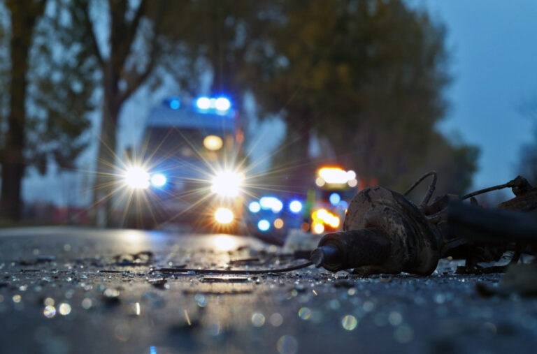 Jeziva nesreća: Minibus sletio sa puta, ima mrtvih VIDEO