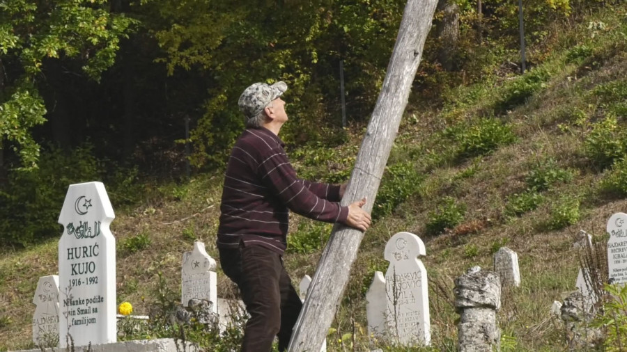 Lepo je u školi, ali mi ponekad nedostaju drugari: Eldina je jedina učenica škole u udaljenom planinskom selu