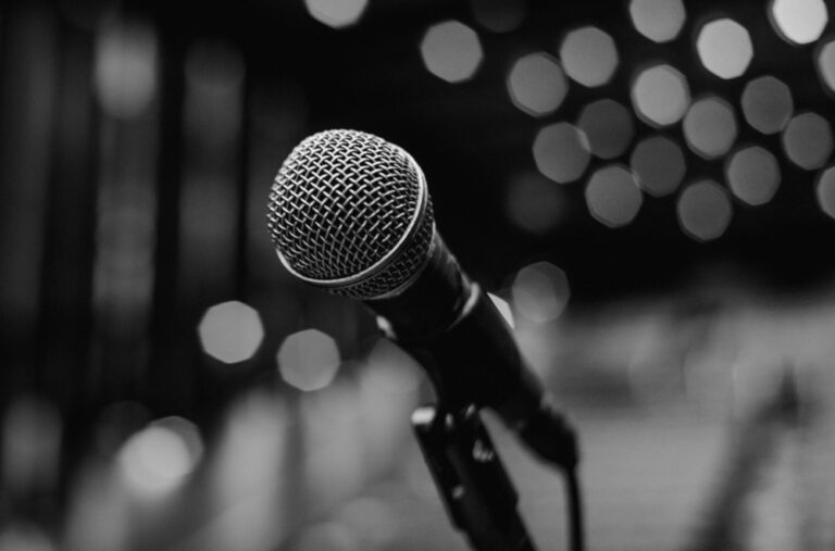 Pjevačica poginula u saobraćajnoj nesreći