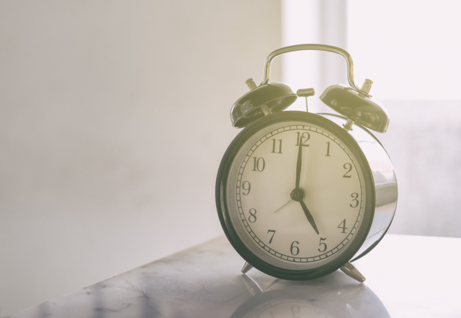 Počinje zimsko računanje vremena: Satovi se pomeraju unazad