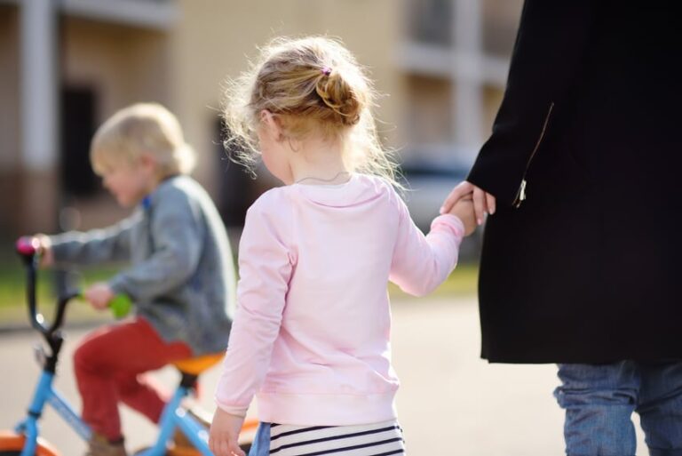 Trnovit put do usvajanja djeteta u Republici Srpskoj