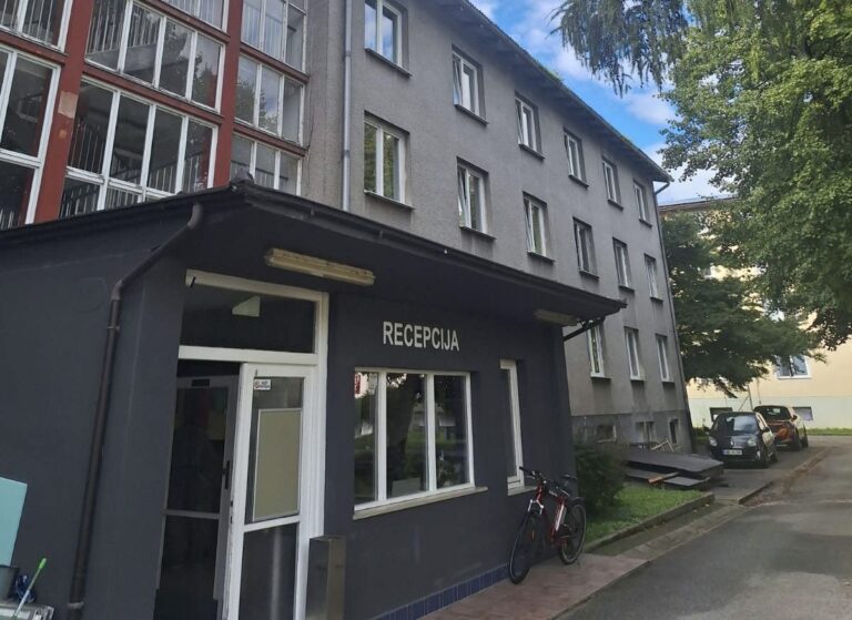 U ovoj mariborskoj zgradi stanuje 70 studenata iz Bijeljine: Generacija koja je pobjegla od nepravde!