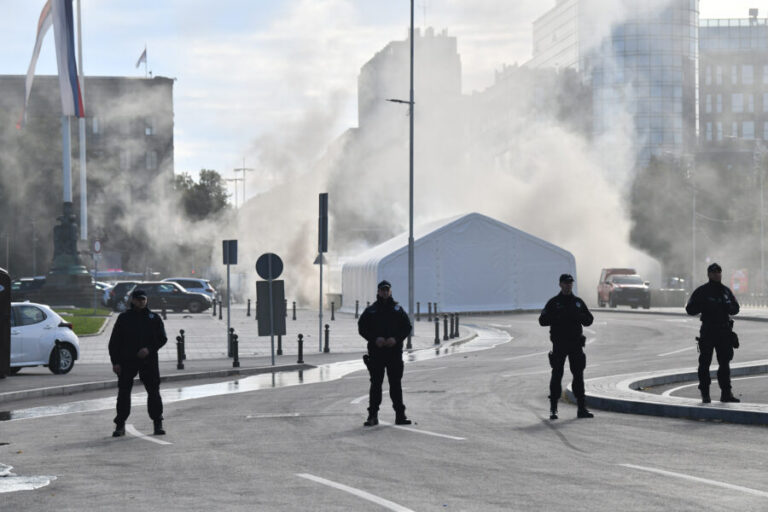 Pogledajte kako izgleda „ćacilend“ posle pucnjave i požara FOTO
