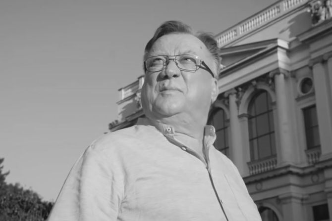 Preminuo Halid Bešlić: Zbogom legendo, svi smo te voljeli