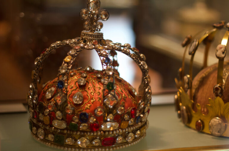 Svi putevi ukradenog nakita iz Luvra vode u ovaj grad  FOTO