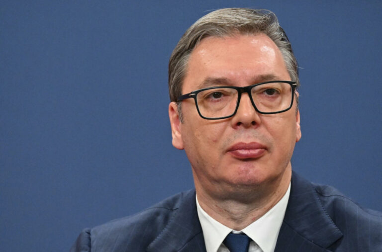 Vučić čestitao Dan Republike Srpske: U vatri rođena, osporavana, ali uvijek ponosna; Srpska je stvorena za mir